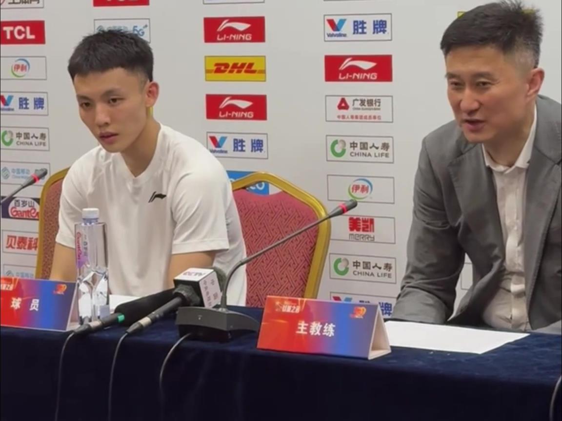 這是能說(shuō)的嗎徐杰：杜指導(dǎo)賽前說(shuō)了，這場(chǎng)球就是打架和摔跤！