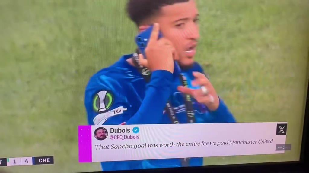 直接攤牌！桑喬賽后在場(chǎng)上煲電話粥，大聲說(shuō)自己不回曼聯(lián)